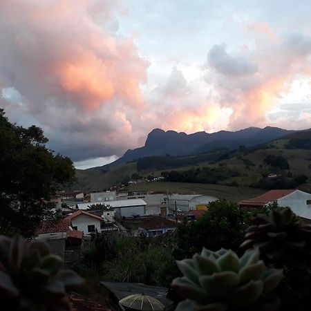 Pousada Recanto das Flores Aiuruoca Exterior foto