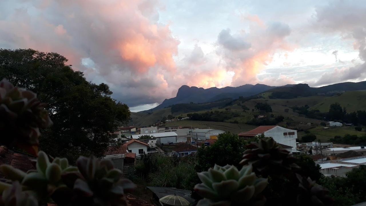 Pousada Recanto das Flores Aiuruoca Exterior foto